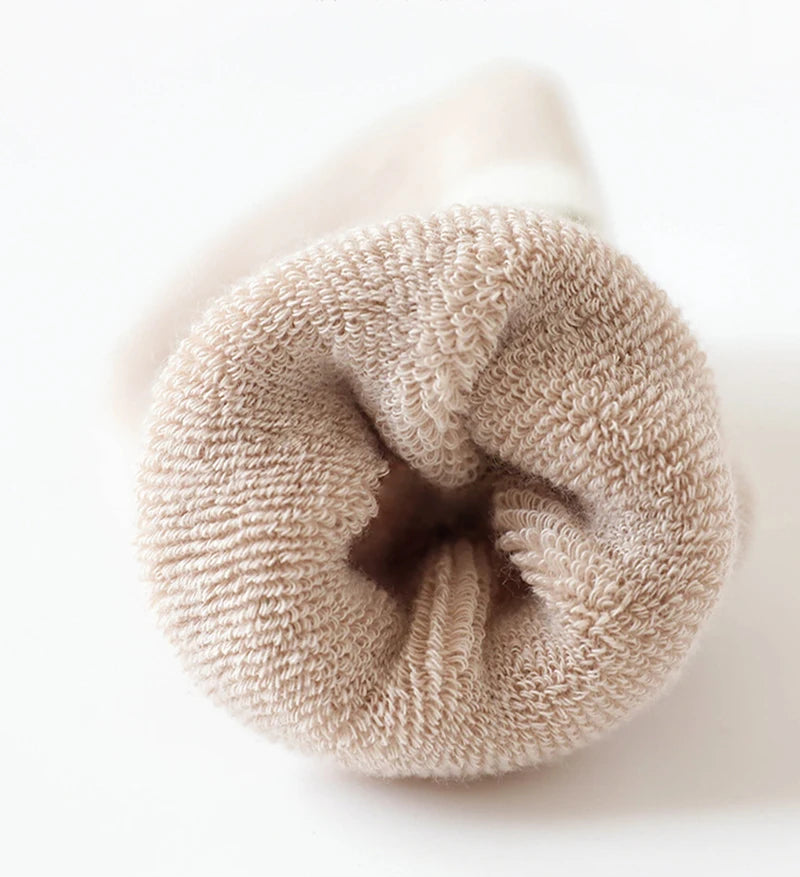 Sophia’s Elegant Grippers