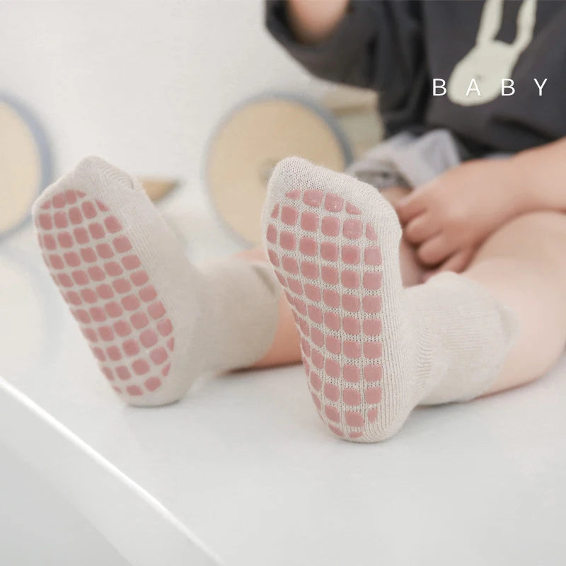 Sophia’s Elegant Grippers